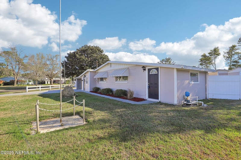 340 Sailfish Dr E, Atlantic Beach, FL 32233