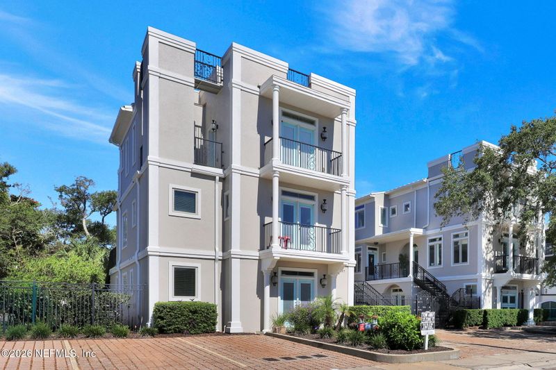 341 Ahern St #5, Atlantic Beach, FL 32233