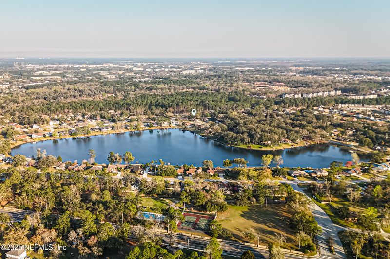 3411 Hidden Lake Dr E, Jacksonville, FL 32216