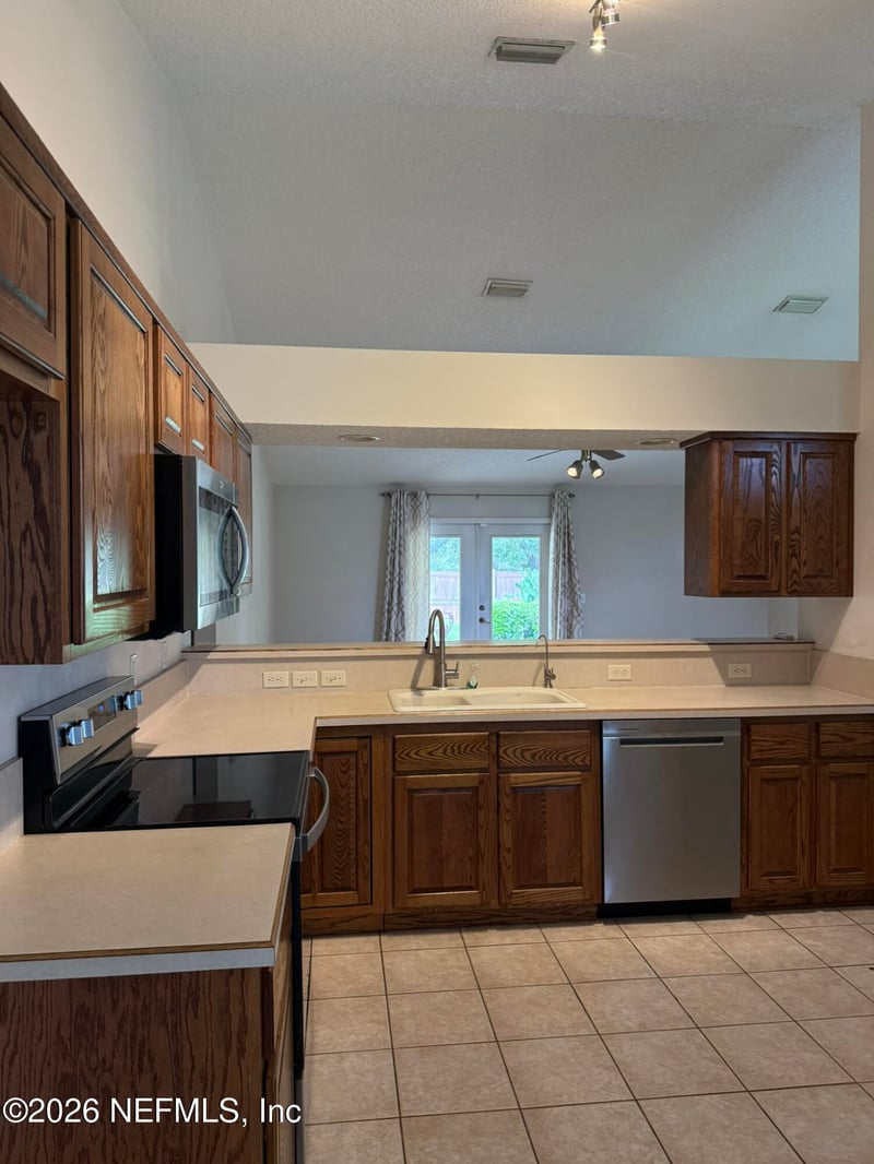 3440 Shelley Dr, Green Cove Springs, FL 32043