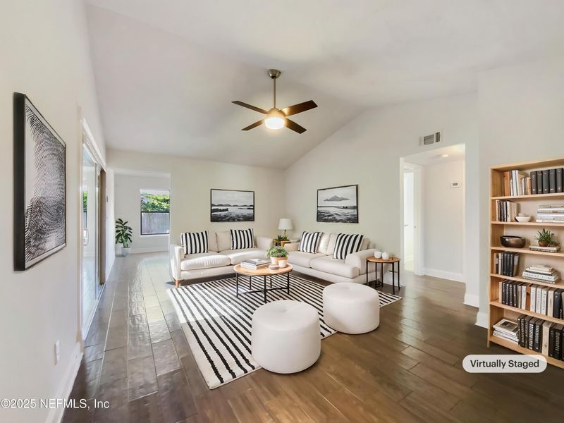 3444 Excalibur Way E, Jacksonville, FL 32223