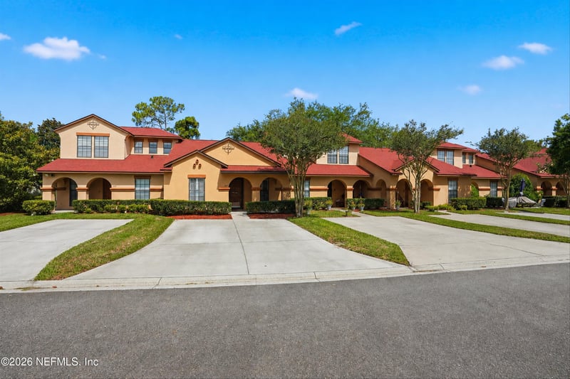 347 Redwood Ln, St Johns, FL 32259