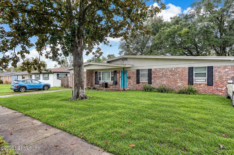 3483 Thornhill Dr, Jacksonville, FL 32277