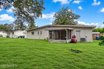 3483 Thornhill Dr, Jacksonville, FL 32277