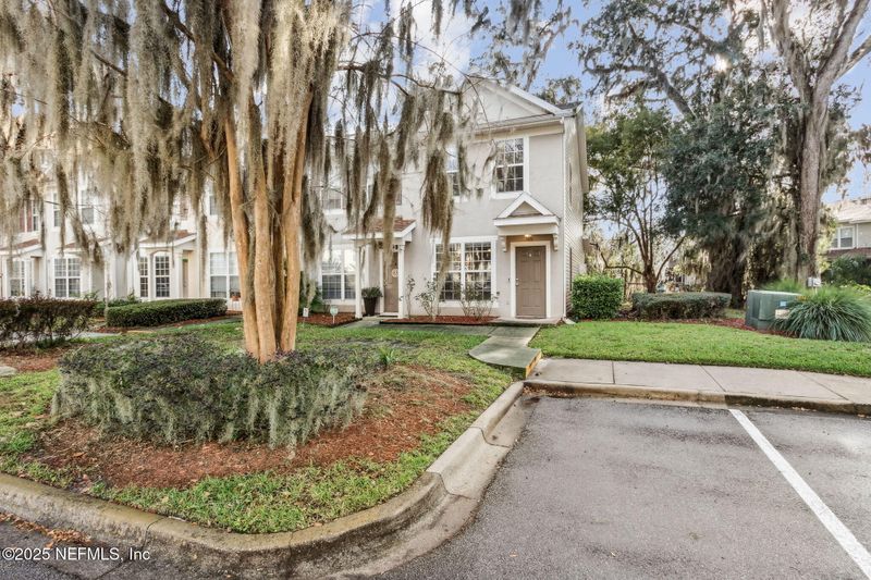 3486 Lone Tree Ln, Jacksonville, FL 32216