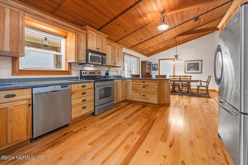 35020 Karen Rd, Callahan, FL 32011