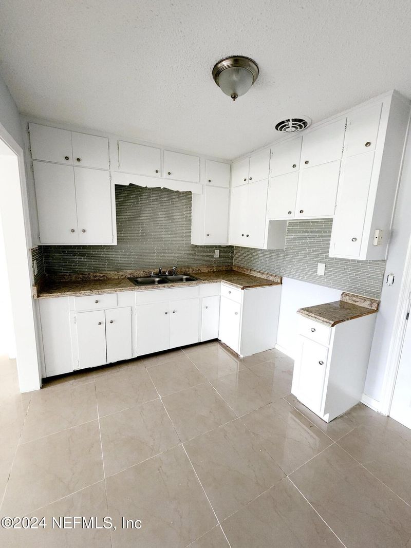 3505 Shadow St, Jacksonville, FL 32254