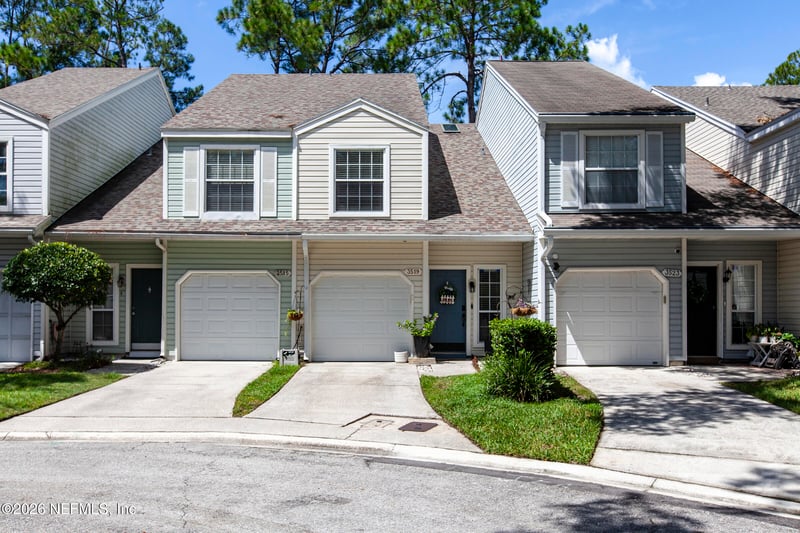 3519 Woodwards Cove Ct, Jacksonville, FL 32223