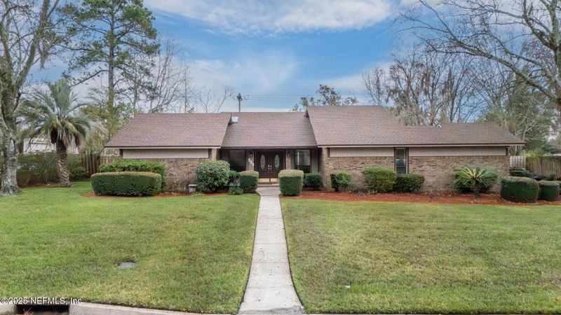 355 Perthshire Dr, Orange Park, FL 32073
