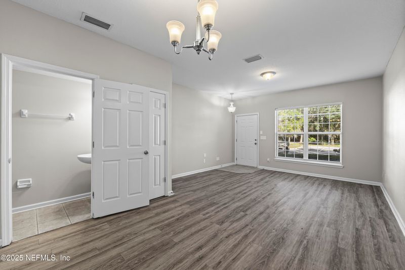 3550 Twisted Tree Ln, Jacksonville, FL 32216