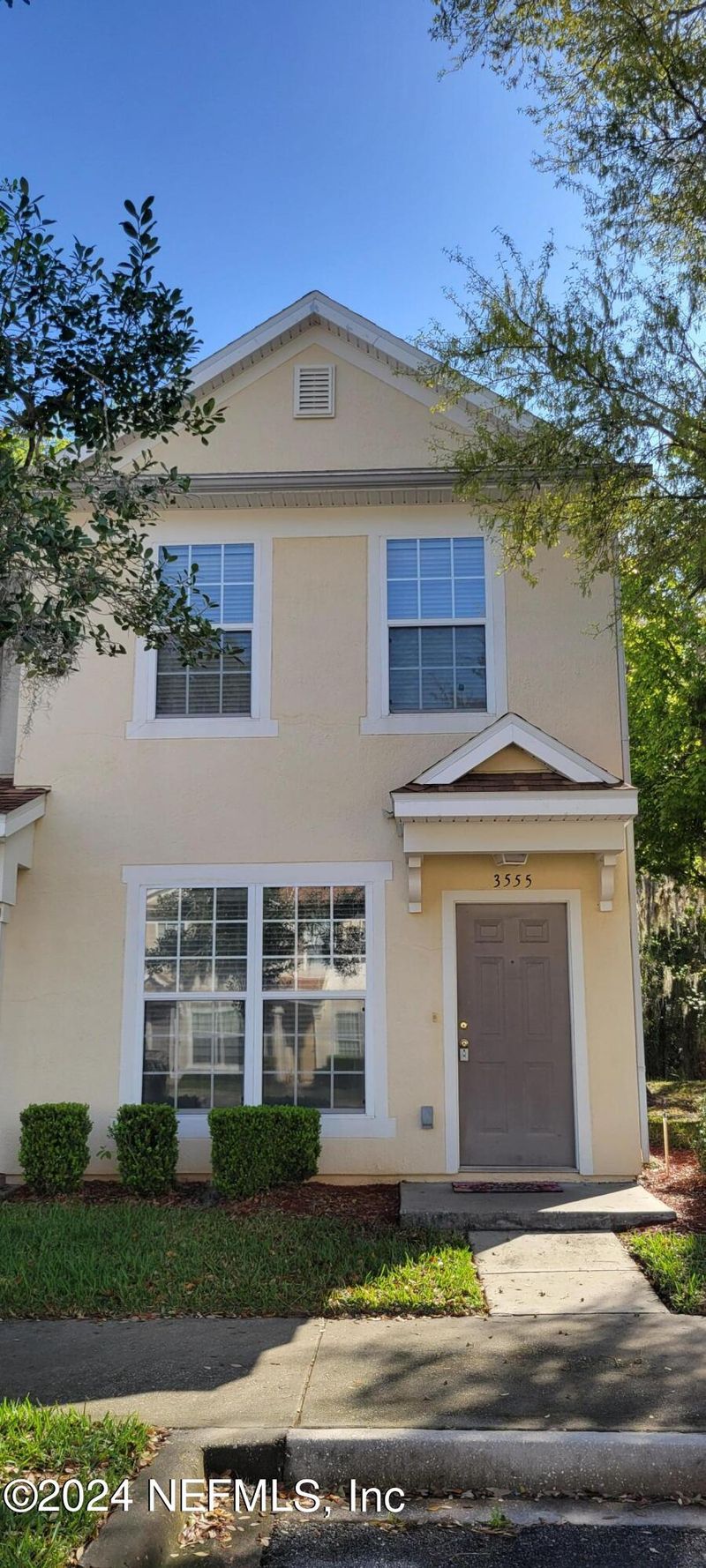 3555 Lone Tree Ln, Jacksonville, FL 32216