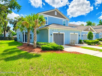 358 Aralia Ln, Jacksonville, FL 32216