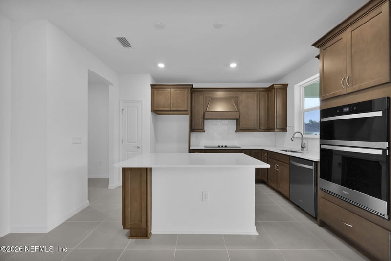 3588 Americana Dr, Green Cove Springs, FL 32043