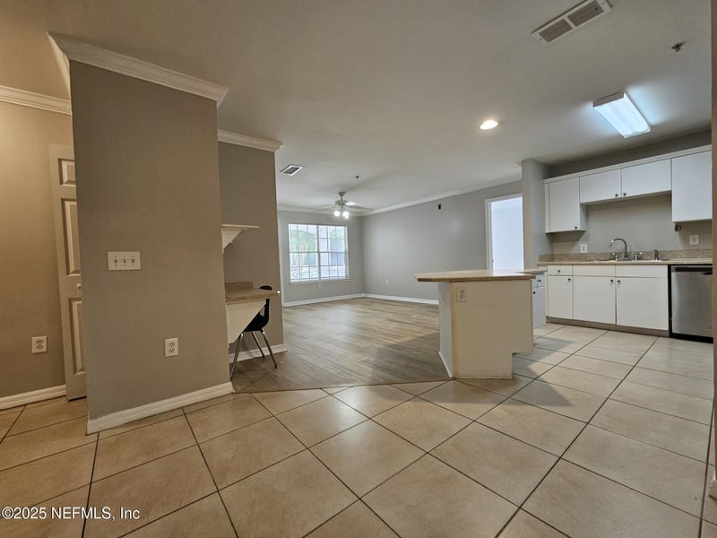 3591 Kernan Blvd S #705, Jacksonville, FL 32224