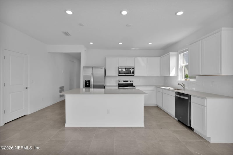 3596 Americana Dr, Green Cove Springs, FL 32043