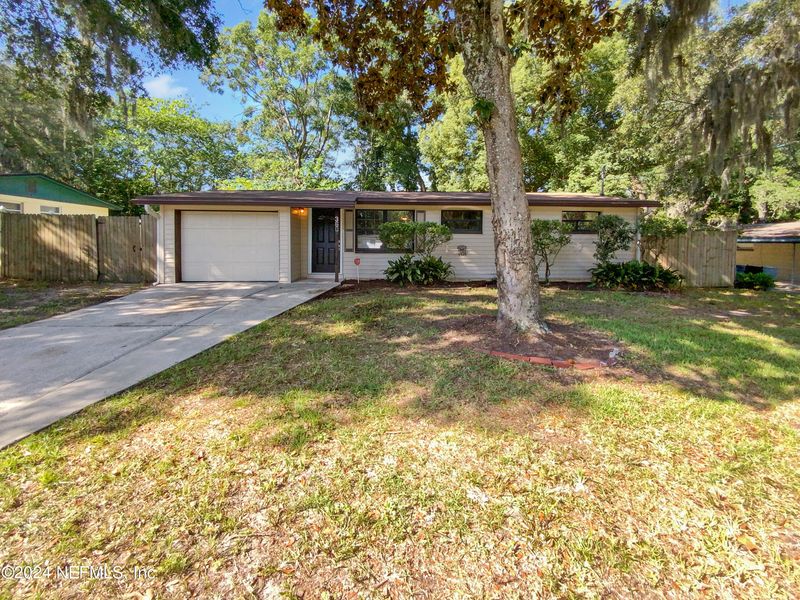 360 Canis Dr S, Orange Park, FL 32073