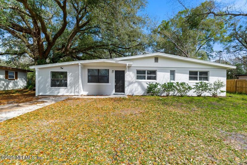 3637 Macgregor Dr, Jacksonville, FL 32210