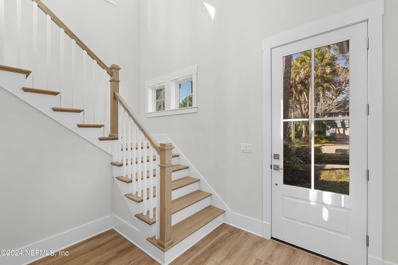 366 5th St, Atlantic Beach, FL 32233