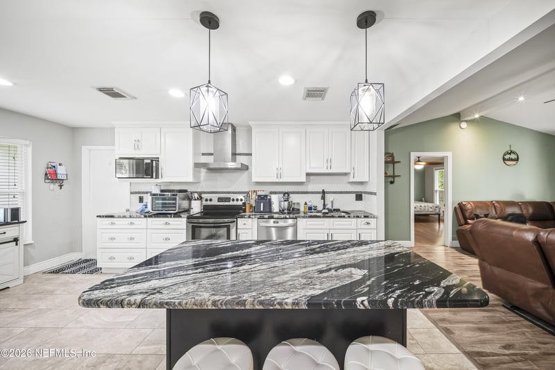 3660 Mandarin Woods Dr N, Jacksonville, FL 32223