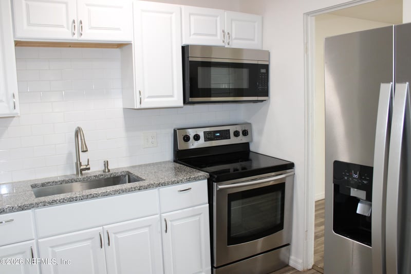 3661 Cascade Rd, Jacksonville, FL 32207