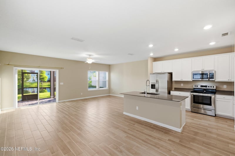 369 Boracay Cir, St Johns, FL 32259