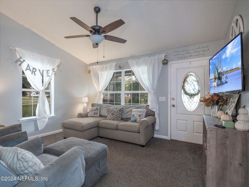 37084 Cypress Ln, Hilliard, FL 32046