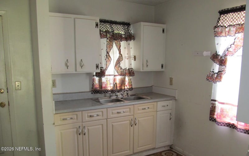 3711 N Davis St, Jacksonville, FL 32209
