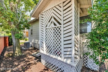 372 Ahern St, Atlantic Beach, FL 32233