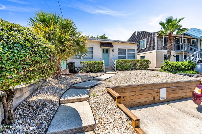 372 Ahern St, Atlantic Beach, FL 32233