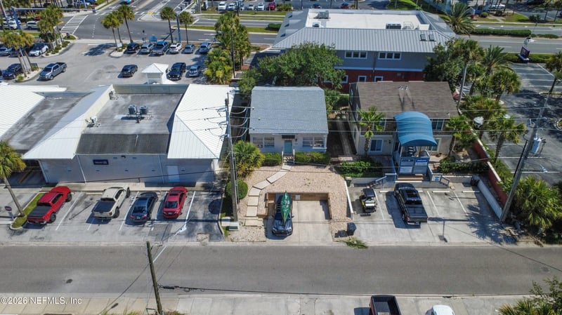 372 Ahern St, Atlantic Beach, FL 32233