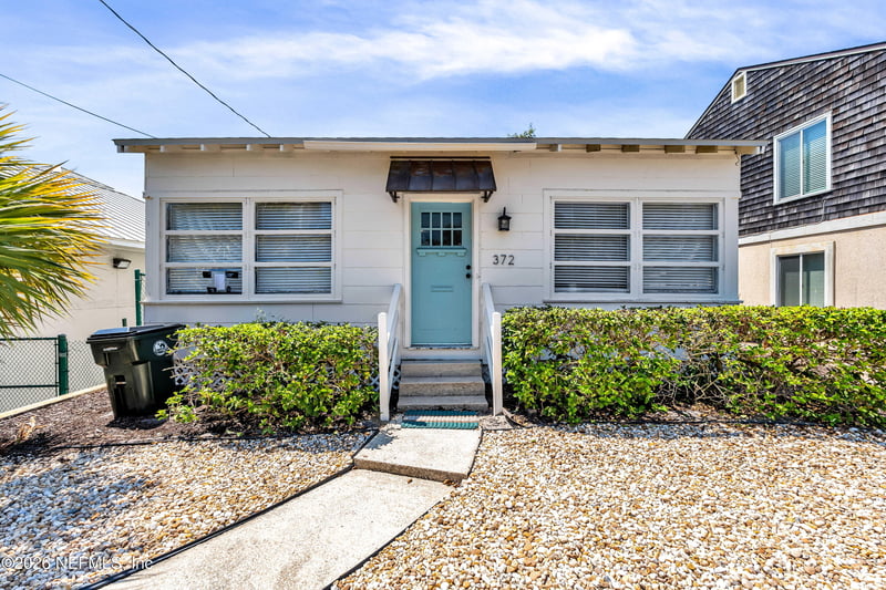 372 Ahern St, Atlantic Beach, FL 32233