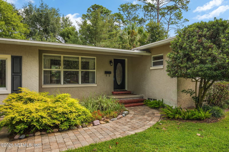 3721 Via De La Reina, Jacksonville, FL 32217