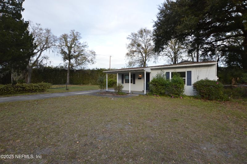 3741 Cactus Ln, Jacksonville, FL 32207