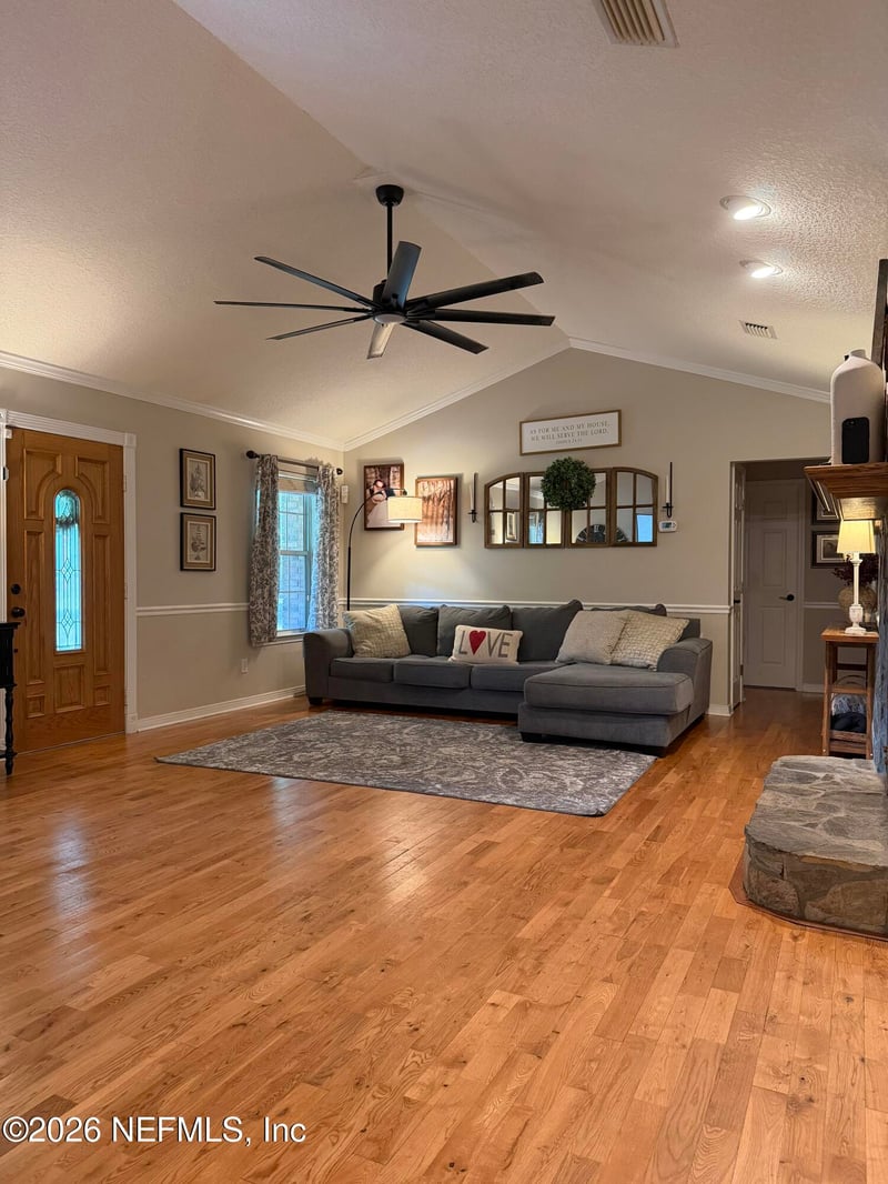 37491 Poole Rd, Hilliard, FL 32046