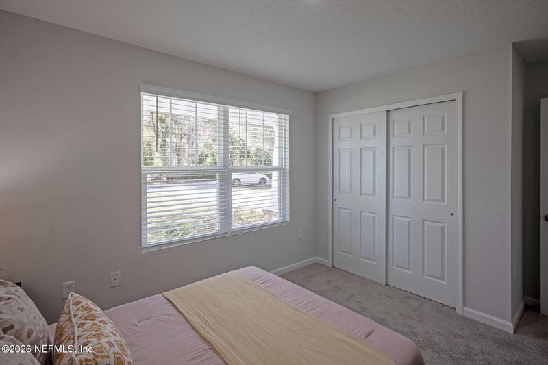 375 Drone St, Jacksonville, FL 32218