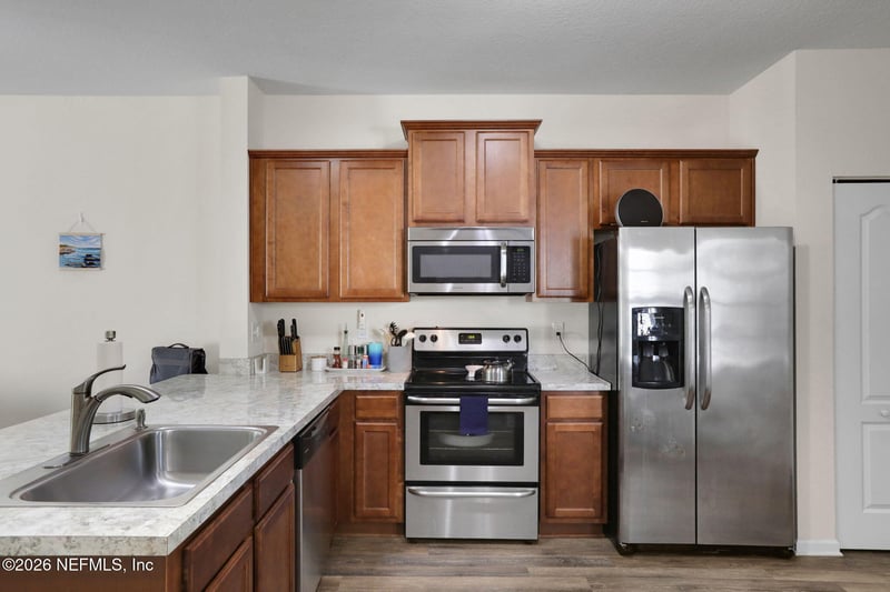 375 Servia Dr, St Johns, FL 32259