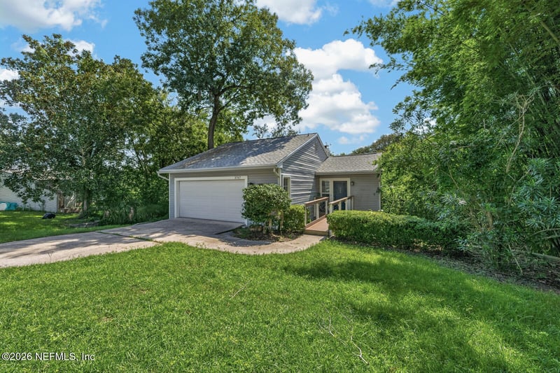3767 Hermitage Rd E, Jacksonville, FL 32277