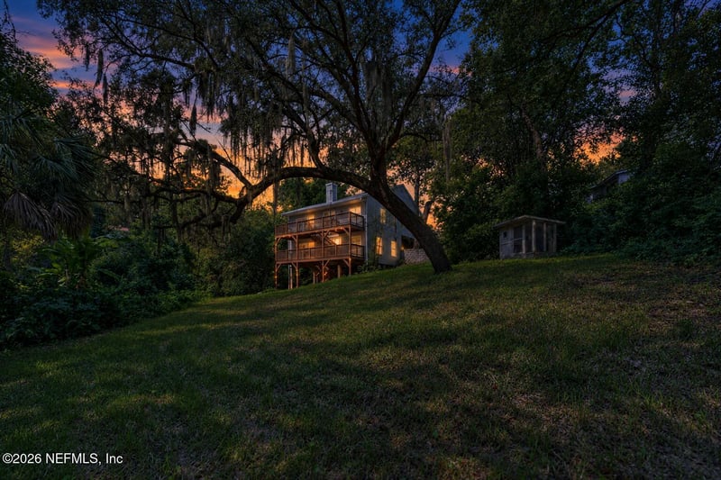 3767 Hermitage Rd E, Jacksonville, FL 32277