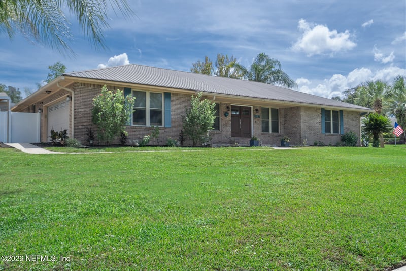 377 Foxridge Rd, Orange Park, FL 32065