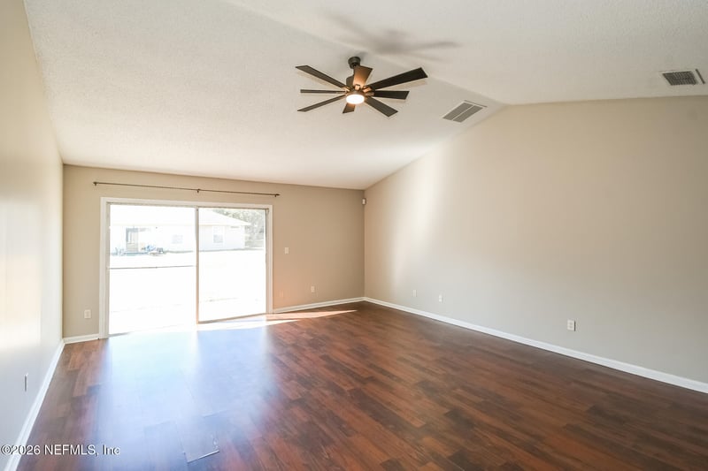 3786 Lauren Oak Ln E, Jacksonville, FL 32221
