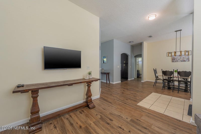 3787 Juliet Leia Cir W, Jacksonville, FL 32218