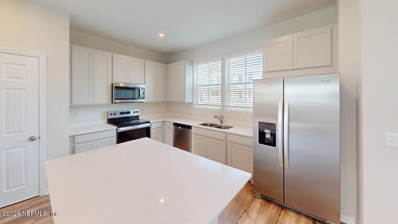38 Downing Dr, St Johns, FL 32259