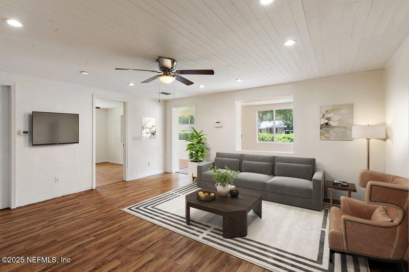 380 Palm Ave, Baldwin, FL 32234