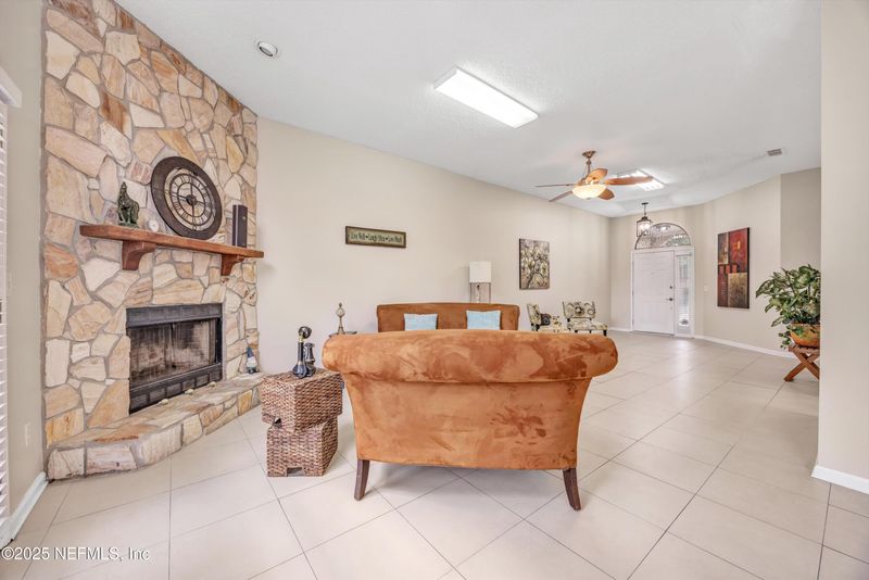 3805 Tallcott Dr, Jacksonville, FL 32246
