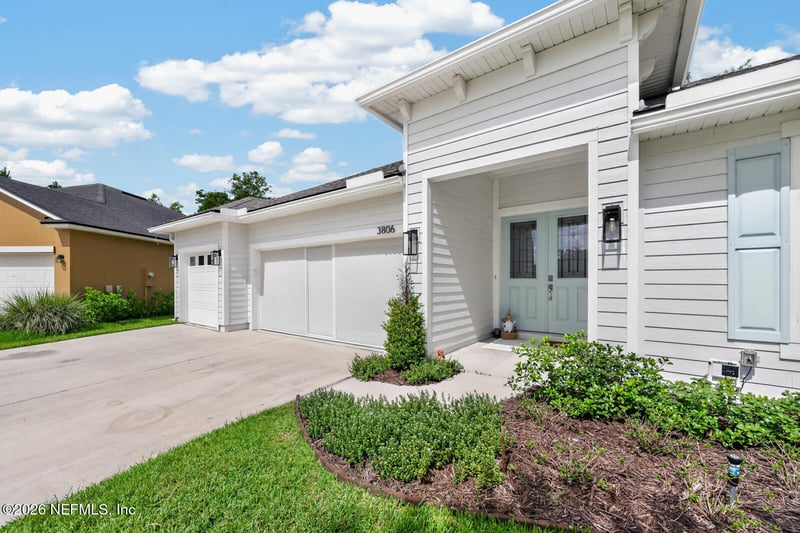 3806 Hammock Bluff Dr, Jacksonville, FL 32226