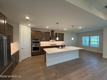 381 Murphys Dr, St Johns, FL 32259