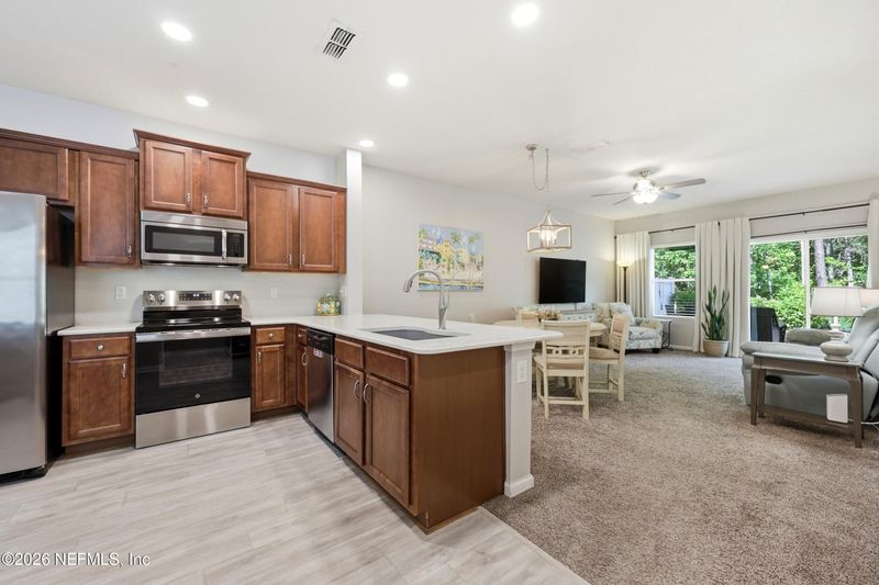 382 Servia Dr, St Johns, FL 32259