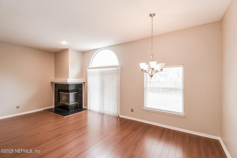 3835 Union Pacific Dr W, Jacksonville, FL 32246