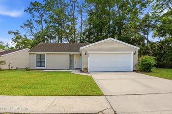 3839 Arrow Lakes Dr S, Jacksonville, FL 32257