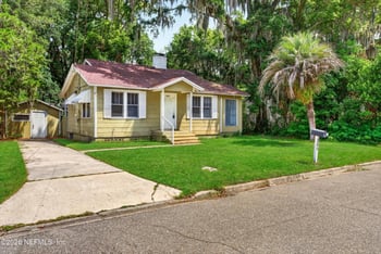 385 Duray Ct, Jacksonville, FL 32208